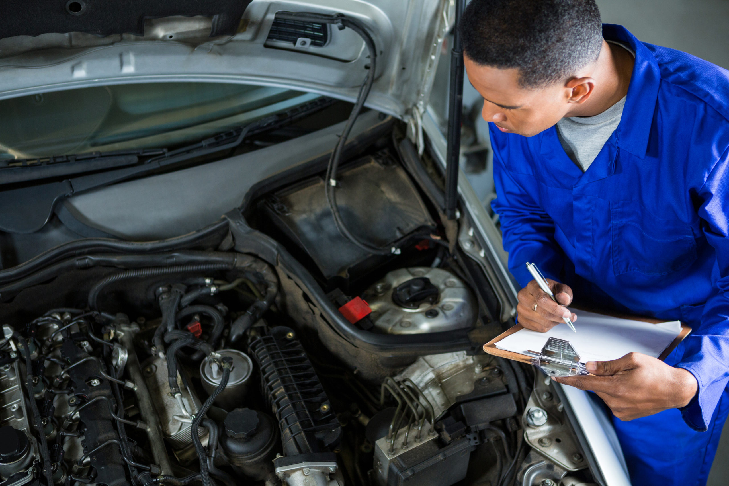 Quando trocar os pneus do carro? 5 sinais que indicam que está na hora