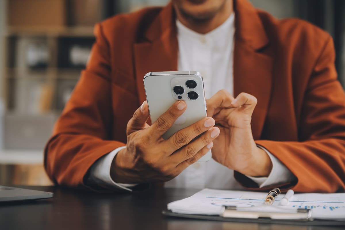 Consórcio iPhone: saiba como funciona e se vale a pena