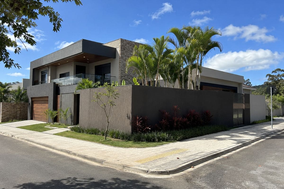 Casa de esquina: conheça as vantagens e desvantagens